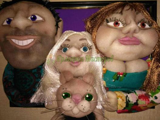 <div style=margin-left:10px><h1>Шаржевая картина</h1><p><a href="/catalog/kartiny/">Картини</a> » <a href="/catalog/kartiny/panno/">Панно</a></p><i class="fa fa-map-marker"></i> Черкасская область, Черкассы<br /><br /><div class="socdata"><script src="//yastatic.net/es5-shims/0.0.2/es5-shims.min.js"></script>
                                            <script src="//yastatic.net/share2/share.js"></script>
                                            <div class="ya-share2" data-services="facebook,gplus,twitter,lj,viber,whatsapp,skype" data-counter=""></div></div>