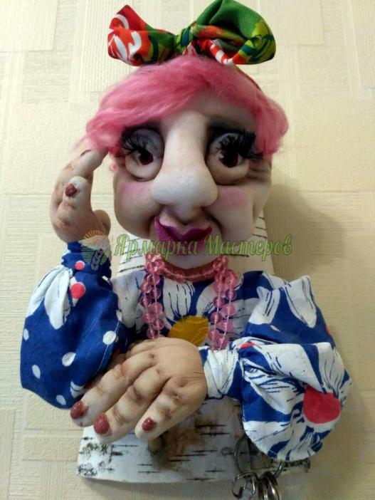 <div style=margin-left:10px><h1>Ключница - Хранительница</h1><p><a href="/catalog/podarki--suveniry/">Подарунки, сувеніри</a> » <a href="/catalog/podarki--suveniry/podarki/">Подарунки</a></p><i class="fa fa-map-marker"></i> Черкасская область, Черкассы<br /><br /><div class="socdata"><script src="//yastatic.net/es5-shims/0.0.2/es5-shims.min.js"></script>
                                            <script src="//yastatic.net/share2/share.js"></script>
                                            <div class="ya-share2" data-services="facebook,gplus,twitter,lj,viber,whatsapp,skype" data-counter=""></div></div>