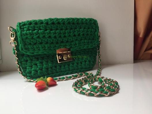 <div style=margin-left:10px><h1>Трикотажные сумочки ручной работы. Нежно розовый, горчица, изумруд.</h1><p><a href="/catalog/rukodelie/">Рукоділля</a> » <a href="/catalog/rukodelie/rukodelie--obschee/">Рукоділля, загальне</a></p><i class="fa fa-map-marker"></i> Одесская область, Одесса<br /><br /><div class="socdata"><script src="//yastatic.net/es5-shims/0.0.2/es5-shims.min.js"></script>
                                            <script src="//yastatic.net/share2/share.js"></script>
                                            <div class="ya-share2" data-services="facebook,gplus,twitter,lj,viber,whatsapp,skype" data-counter=""></div></div>