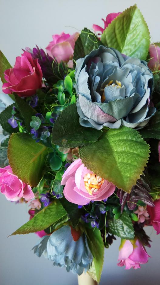 <div style=margin-left:10px><h1>Топиарий</h1><p><a href="/catalog/ukrasheniya/">Прикраси</a> » <a href="/catalog/ukrasheniya/podarki/">Подарунки</a></p><i class="fa fa-map-marker"></i> Киевская область, Киев<br /><br /><div class="socdata"><script src="//yastatic.net/es5-shims/0.0.2/es5-shims.min.js"></script>
                                            <script src="//yastatic.net/share2/share.js"></script>
                                            <div class="ya-share2" data-services="facebook,gplus,twitter,lj,viber,whatsapp,skype" data-counter=""></div></div>