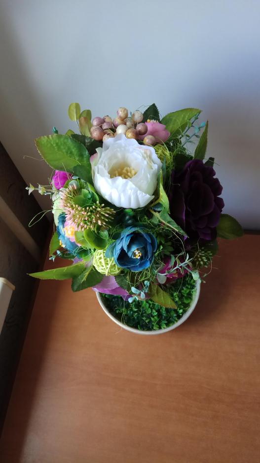 <div style=margin-left:10px><h1>Топиарий</h1><p><a href="/catalog/ukrasheniya/">Прикраси</a> » <a href="/catalog/ukrasheniya/podarki/">Подарунки</a></p><i class="fa fa-map-marker"></i> Киевская область, Киев<br /><br /><div class="socdata"><script src="//yastatic.net/es5-shims/0.0.2/es5-shims.min.js"></script>
                                            <script src="//yastatic.net/share2/share.js"></script>
                                            <div class="ya-share2" data-services="facebook,gplus,twitter,lj,viber,whatsapp,skype" data-counter=""></div></div>