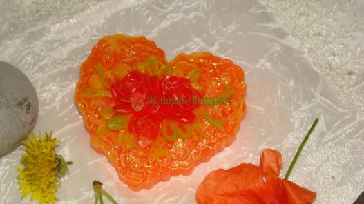 <div style=margin-left:10px><h1>Кружевное сердце</h1><p><a href="/catalog/podarki--suveniry/">Подарунки, сувеніри</a> » <a href="/catalog/podarki--suveniry/mylo/">Мило</a></p><i class="fa fa-map-marker"></i> Днепропетровская область, Днепропетровск<br /><br /><div class="socdata"><script src="//yastatic.net/es5-shims/0.0.2/es5-shims.min.js"></script>
                                            <script src="//yastatic.net/share2/share.js"></script>
                                            <div class="ya-share2" data-services="facebook,gplus,twitter,lj,viber,whatsapp,skype" data-counter=""></div></div>