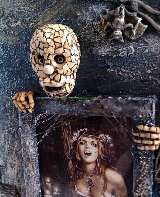 <div style=margin-left:10px><h1>Фоторамка Happy Halloween ручная работа. Оригинальный подарок на Хэллоуин</h1><p><a href="/catalog/podarki--suveniry/">Подарунки, сувеніри</a> » <a href="/catalog/podarki--suveniry/podarki/">Подарунки</a></p><i class="fa fa-map-marker"></i> Донецкая область, Мариуполь<br /><br /><div class="socdata"><script src="//yastatic.net/es5-shims/0.0.2/es5-shims.min.js"></script>
                                            <script src="//yastatic.net/share2/share.js"></script>
                                            <div class="ya-share2" data-services="facebook,gplus,twitter,lj,viber,whatsapp,skype" data-counter=""></div></div>