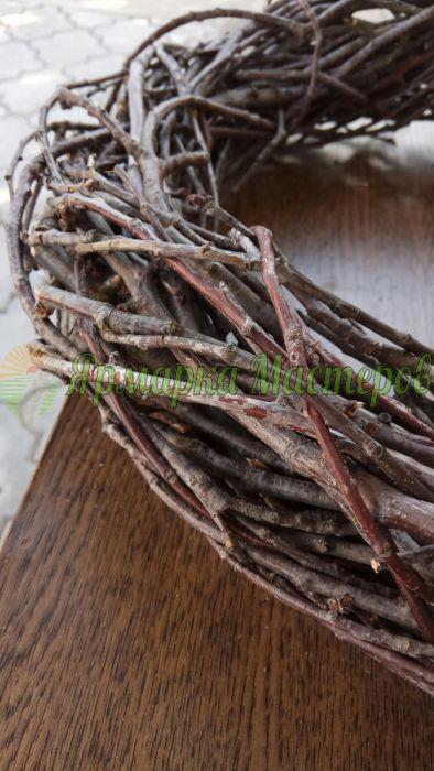 <div style=margin-left:10px><h1>Венок. Основа, заготовка для венка </h1><p><a href="/catalog/dekor/">Декор</a> » <a href="/catalog/dekor/drugoe/">Iнше</a></p><i class="fa fa-map-marker"></i> Киевская область, Киев<br /><br /><div class="socdata"><script src="//yastatic.net/es5-shims/0.0.2/es5-shims.min.js"></script>
                                            <script src="//yastatic.net/share2/share.js"></script>
                                            <div class="ya-share2" data-services="facebook,gplus,twitter,lj,viber,whatsapp,skype" data-counter=""></div></div>