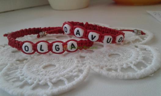 <div style=margin-left:10px><h1>Плетені іменні браслети</h1><p><a href="/catalog/bijuteriya/">Біжутерія</a> » <a href="/catalog/bijuteriya/braslety/">Браслети</a></p><i class="fa fa-map-marker"></i> Ивано-Франковская область, Ивано-Франковск<br /><br /><div class="socdata"><script src="//yastatic.net/es5-shims/0.0.2/es5-shims.min.js"></script>
                                            <script src="//yastatic.net/share2/share.js"></script>
                                            <div class="ya-share2" data-services="facebook,gplus,twitter,lj,viber,whatsapp,skype" data-counter=""></div></div>