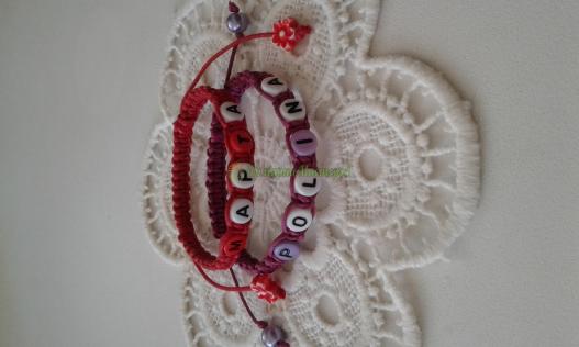 <div style=margin-left:10px><h1>Плетені іменні браслети</h1><p><a href="/catalog/bijuteriya/">Біжутерія</a> » <a href="/catalog/bijuteriya/braslety/">Браслети</a></p><i class="fa fa-map-marker"></i> Ивано-Франковская область, Ивано-Франковск<br /><br /><div class="socdata"><script src="//yastatic.net/es5-shims/0.0.2/es5-shims.min.js"></script>
                                            <script src="//yastatic.net/share2/share.js"></script>
                                            <div class="ya-share2" data-services="facebook,gplus,twitter,lj,viber,whatsapp,skype" data-counter=""></div></div>