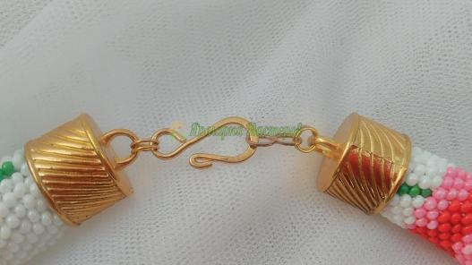 <div style=margin-left:10px><h1>Жгут "Маки"</h1><p><a href="/catalog/bijuteriya/">Біжутерія</a> » <a href="/catalog/bijuteriya/kole--ojerele/">Кольє, намисто</a></p><i class="fa fa-map-marker"></i> Киевская область, Киев<br /><br /><div class="socdata"><script src="//yastatic.net/es5-shims/0.0.2/es5-shims.min.js"></script>
                                            <script src="//yastatic.net/share2/share.js"></script>
                                            <div class="ya-share2" data-services="facebook,gplus,twitter,lj,viber,whatsapp,skype" data-counter=""></div></div>