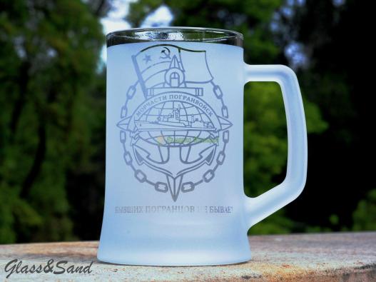 <div style=margin-left:10px><h1>Бокал-кружка для пива с  индеведуальной   гравировкой.</h1><p><a href="/catalog/podarki--suveniry/">Подарунки, сувеніри</a> » <a href="/catalog/podarki--suveniry/podarki/">Подарунки</a></p><i class="fa fa-map-marker"></i> Днепропетровская область, Днепропетровск<br /><br /><div class="socdata"><script src="//yastatic.net/es5-shims/0.0.2/es5-shims.min.js"></script>
                                            <script src="//yastatic.net/share2/share.js"></script>
                                            <div class="ya-share2" data-services="facebook,gplus,twitter,lj,viber,whatsapp,skype" data-counter=""></div></div>