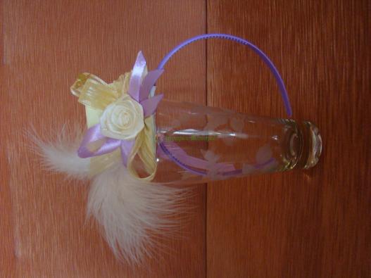 <div style=margin-left:10px><h1>Шляпки для девочек на обручах и на крокодильчиках</h1><p><a href="/catalog/aksessuary/">Аксесуари</a> » <a href="/catalog/aksessuary/obruchi/">Обручі</a></p><i class="fa fa-map-marker"></i> Киевская область, Киев<br /><br /><div class="socdata"><script src="//yastatic.net/es5-shims/0.0.2/es5-shims.min.js"></script>
                                            <script src="//yastatic.net/share2/share.js"></script>
                                            <div class="ya-share2" data-services="facebook,gplus,twitter,lj,viber,whatsapp,skype" data-counter=""></div></div>