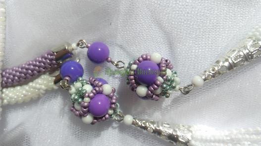 <div style=margin-left:10px><h1>Лариат "летний мотив"</h1><p><a href="/catalog/bijuteriya/">Біжутерія</a> » <a href="/catalog/bijuteriya/kole--ojerele/">Кольє, намисто</a></p><i class="fa fa-map-marker"></i> Киевская область, Киев<br /><br /><div class="socdata"><script src="//yastatic.net/es5-shims/0.0.2/es5-shims.min.js"></script>
                                            <script src="//yastatic.net/share2/share.js"></script>
                                            <div class="ya-share2" data-services="facebook,gplus,twitter,lj,viber,whatsapp,skype" data-counter=""></div></div>