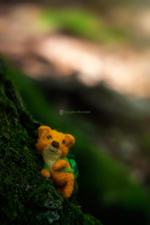 <div style=margin-left:10px><h1>Лисёнок-путешественник</h1><p><a href="/catalog/podarki--suveniry/">Подарунки, сувеніри</a> » <a href="/catalog/podarki--suveniry/igrushki/">Iграшки</a></p><i class="fa fa-map-marker"></i> Ивано-Франковская область, Косов<br /><br /><div class="socdata"><script src="//yastatic.net/es5-shims/0.0.2/es5-shims.min.js"></script>
                                            <script src="//yastatic.net/share2/share.js"></script>
                                            <div class="ya-share2" data-services="facebook,gplus,twitter,lj,viber,whatsapp,skype" data-counter=""></div></div>