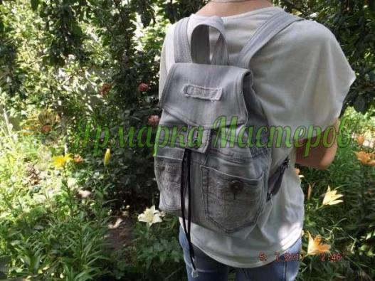 <div style=margin-left:10px><h1>Рюкзак джинсовый</h1><p><a href="/catalog/miniatyury/">Мініатюри</a> » <a href="/catalog/miniatyury/raznoe/">Рiзне</a></p><i class="fa fa-map-marker"></i> Днепропетровская область, Царичанка<br /><br /><div class="socdata"><script src="//yastatic.net/es5-shims/0.0.2/es5-shims.min.js"></script>
                                            <script src="//yastatic.net/share2/share.js"></script>
                                            <div class="ya-share2" data-services="facebook,gplus,twitter,lj,viber,whatsapp,skype" data-counter=""></div></div>