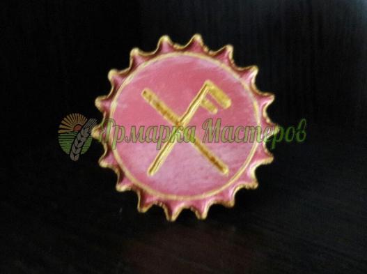 <div style=margin-left:10px><h1>Рунический камень "Удача"</h1><p><a href="/catalog/ezoterika/">Езотерика</a> » <a href="/catalog/ezoterika/raznoe/">Рiзне</a></p><i class="fa fa-map-marker"></i> Киевская область, Киев<br /><br /><div class="socdata"><script src="//yastatic.net/es5-shims/0.0.2/es5-shims.min.js"></script>
                                            <script src="//yastatic.net/share2/share.js"></script>
                                            <div class="ya-share2" data-services="facebook,gplus,twitter,lj,viber,whatsapp,skype" data-counter=""></div></div>