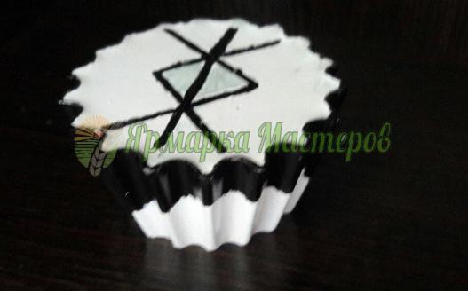 <div style=margin-left:10px><h1>Рунический камень "Защита имущества"</h1><p><a href="/catalog/ezoterika/">Езотерика</a> » <a href="/catalog/ezoterika/raznoe/">Рiзне</a></p><i class="fa fa-map-marker"></i> Киевская область, Киев<br /><br /><div class="socdata"><script src="//yastatic.net/es5-shims/0.0.2/es5-shims.min.js"></script>
                                            <script src="//yastatic.net/share2/share.js"></script>
                                            <div class="ya-share2" data-services="facebook,gplus,twitter,lj,viber,whatsapp,skype" data-counter=""></div></div>