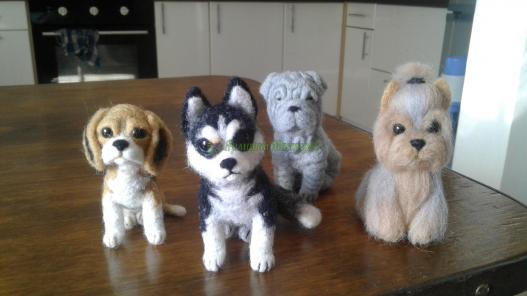 <div style=margin-left:10px><h1>игрушки из шерсти  в технике сухое валяние</h1><p><a href="/catalog/ukrasheniya/">Прикраси</a> » <a href="/catalog/ukrasheniya/podarki/">Подарунки</a></p><i class="fa fa-map-marker"></i> Киевская область, Киев<br /><br /><div class="socdata"><script src="//yastatic.net/es5-shims/0.0.2/es5-shims.min.js"></script>
                                            <script src="//yastatic.net/share2/share.js"></script>
                                            <div class="ya-share2" data-services="facebook,gplus,twitter,lj,viber,whatsapp,skype" data-counter=""></div></div>