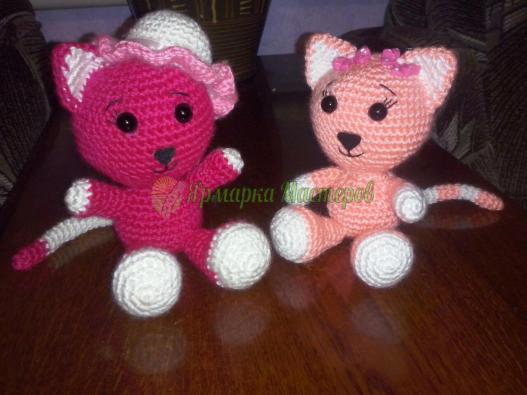 <div style=margin-left:10px><h1>Котик</h1><p><a href="/catalog/rukodelie/">Рукоділля</a> » <a href="/catalog/rukodelie/rukodelie--obschee/">Рукоділля, загальне</a></p><i class="fa fa-map-marker"></i> Винницкая область, Жмеринка<br /><br /><div class="socdata"><script src="//yastatic.net/es5-shims/0.0.2/es5-shims.min.js"></script>
                                            <script src="//yastatic.net/share2/share.js"></script>
                                            <div class="ya-share2" data-services="facebook,gplus,twitter,lj,viber,whatsapp,skype" data-counter=""></div></div>