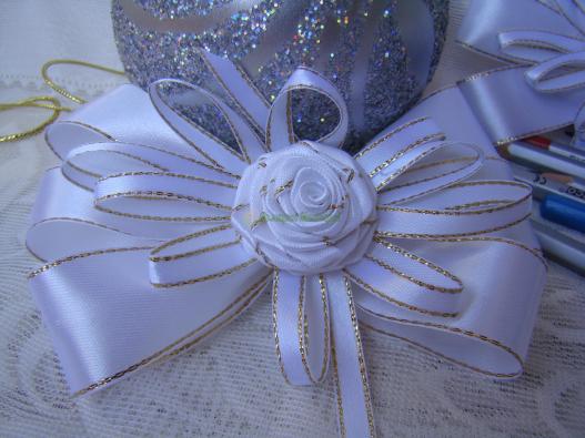 <div style=margin-left:10px><h1>Нарядные банты на 1 сентября и другие праздники.</h1><p><a href="/catalog/aksessuary/">Аксесуари</a> » <a href="/catalog/aksessuary/banty/">Банти</a></p><i class="fa fa-map-marker"></i> Киевская область, Киев<br /><br /><div class="socdata"><script src="//yastatic.net/es5-shims/0.0.2/es5-shims.min.js"></script>
                                            <script src="//yastatic.net/share2/share.js"></script>
                                            <div class="ya-share2" data-services="facebook,gplus,twitter,lj,viber,whatsapp,skype" data-counter=""></div></div>