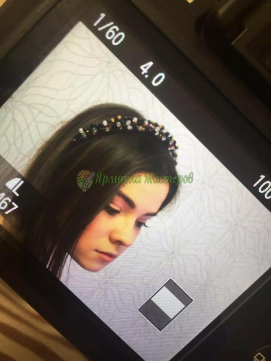 <div style=margin-left:10px><h1>Обруч с черными камнями</h1><p><a href="/catalog/aksessuary/">Аксесуари</a> » <a href="/catalog/aksessuary/diademy/">Діадеми</a></p><i class="fa fa-map-marker"></i> Николаевская область, Николаев<br /><br /><div class="socdata"><script src="//yastatic.net/es5-shims/0.0.2/es5-shims.min.js"></script>
                                            <script src="//yastatic.net/share2/share.js"></script>
                                            <div class="ya-share2" data-services="facebook,gplus,twitter,lj,viber,whatsapp,skype" data-counter=""></div></div>