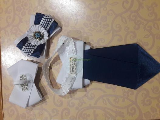 <div style=margin-left:10px><h1>Набор школьный нарядный</h1><p><a href="/catalog/aksessuary/">Аксесуари</a> » <a href="/catalog/aksessuary/zakolki--zajimy/">Шпильки, затискачі</a></p><i class="fa fa-map-marker"></i> Днепропетровская область, Днепропетровск<br /><br /><div class="socdata"><script src="//yastatic.net/es5-shims/0.0.2/es5-shims.min.js"></script>
                                            <script src="//yastatic.net/share2/share.js"></script>
                                            <div class="ya-share2" data-services="facebook,gplus,twitter,lj,viber,whatsapp,skype" data-counter=""></div></div>