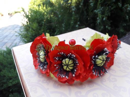 <div style=margin-left:10px><h1>Обруч "Маки"</h1><p><a href="/catalog/aksessuary/">Аксесуари</a> » <a href="/catalog/aksessuary/obruchi/">Обручі</a></p><i class="fa fa-map-marker"></i> Днепропетровская область, Днепропетровск<br /><br /><div class="socdata"><script src="//yastatic.net/es5-shims/0.0.2/es5-shims.min.js"></script>
                                            <script src="//yastatic.net/share2/share.js"></script>
                                            <div class="ya-share2" data-services="facebook,gplus,twitter,lj,viber,whatsapp,skype" data-counter=""></div></div>