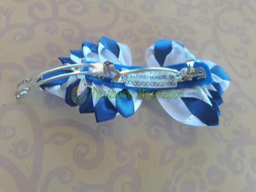 <div style=margin-left:10px><h1>Заколка " Синий шик"</h1><p><a href="/catalog/aksessuary/">Аксесуари</a> » <a href="/catalog/aksessuary/zakolki--zajimy/">Шпильки, затискачі</a></p><i class="fa fa-map-marker"></i> Днепропетровская область, Днепропетровск<br /><br /><div class="socdata"><script src="//yastatic.net/es5-shims/0.0.2/es5-shims.min.js"></script>
                                            <script src="//yastatic.net/share2/share.js"></script>
                                            <div class="ya-share2" data-services="facebook,gplus,twitter,lj,viber,whatsapp,skype" data-counter=""></div></div>