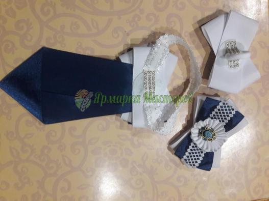 <div style=margin-left:10px><h1>Набор школьный (для девочки)</h1><p><a href="/catalog/ukrasheniya/">Прикраси</a> » <a href="/catalog/ukrasheniya/aksessuary/">Аксесуари</a></p><i class="fa fa-map-marker"></i> Днепропетровская область, Днепропетровск<br /><br /><div class="socdata"><script src="//yastatic.net/es5-shims/0.0.2/es5-shims.min.js"></script>
                                            <script src="//yastatic.net/share2/share.js"></script>
                                            <div class="ya-share2" data-services="facebook,gplus,twitter,lj,viber,whatsapp,skype" data-counter=""></div></div>