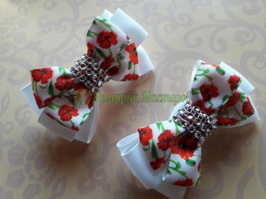 <div style=margin-left:10px><h1>Бантики с маками</h1><p><a href="/catalog/ukrasheniya/">Прикраси</a> » <a href="/catalog/ukrasheniya/aksessuary/">Аксесуари</a></p><i class="fa fa-map-marker"></i> Днепропетровская область, Днепропетровск<br /><br /><script src="//yastatic.net/es5-shims/0.0.2/es5-shims.min.js"></script>
                                            <script src="//yastatic.net/share2/share.js"></script>
                                            <div class="ya-share2" data-services="facebook,gplus,twitter,lj,viber,whatsapp,skype" data-counter=""></div><br /><div class="socdata"></div></div>