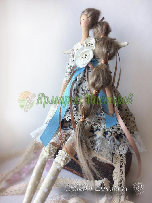 <div style=margin-left:10px><h1>Кукла Тильда </h1><p><a href="/catalog/igrushki/">Iграшки</a> » <a href="/catalog/igrushki/kukly/">Кукли</a></p><i class="fa fa-map-marker"></i> Днепропетровская область, Днепропетровск<br /><br /><div class="socdata"><script src="//yastatic.net/es5-shims/0.0.2/es5-shims.min.js"></script>
                                            <script src="//yastatic.net/share2/share.js"></script>
                                            <div class="ya-share2" data-services="facebook,gplus,twitter,lj,viber,whatsapp,skype" data-counter=""></div></div>