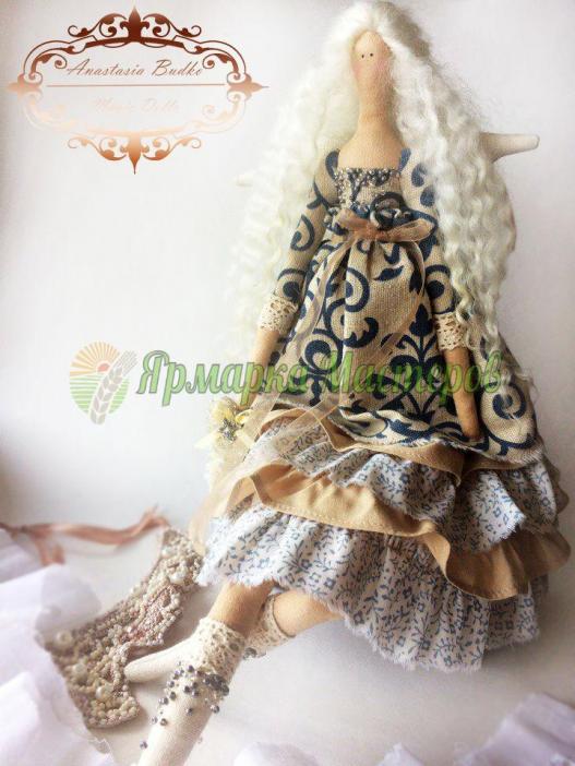 <div style=margin-left:10px><h1>Куколка Тильда </h1><p><a href="/catalog/igrushki/">Iграшки</a> » <a href="/catalog/igrushki/kukly/">Кукли</a></p><i class="fa fa-map-marker"></i> Днепропетровская область, Днепропетровск<br /><br /><div class="socdata"><script src="//yastatic.net/es5-shims/0.0.2/es5-shims.min.js"></script>
                                            <script src="//yastatic.net/share2/share.js"></script>
                                            <div class="ya-share2" data-services="facebook,gplus,twitter,lj,viber,whatsapp,skype" data-counter=""></div></div>