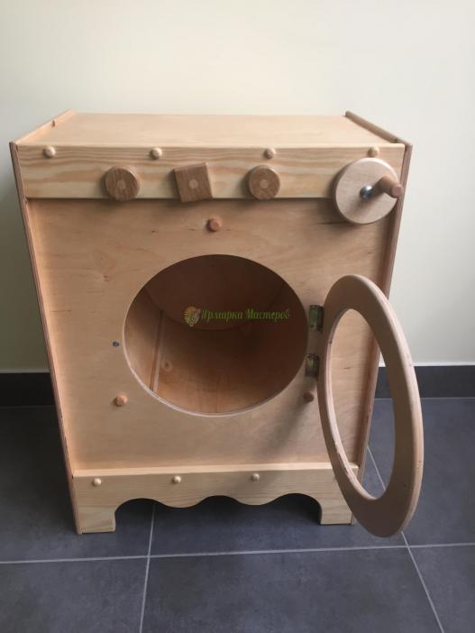 <div style=margin-left:10px><h1>Стиральная машина</h1><p><a href="/catalog/ukrasheniya/">Прикраси</a> » <a href="/catalog/ukrasheniya/igrushki/">Iграшки</a></p><i class="fa fa-map-marker"></i> Киевская область, Киев<br /><br /><div class="socdata"><script src="//yastatic.net/es5-shims/0.0.2/es5-shims.min.js"></script>
                                            <script src="//yastatic.net/share2/share.js"></script>
                                            <div class="ya-share2" data-services="facebook,gplus,twitter,lj,viber,whatsapp,skype" data-counter=""></div></div>