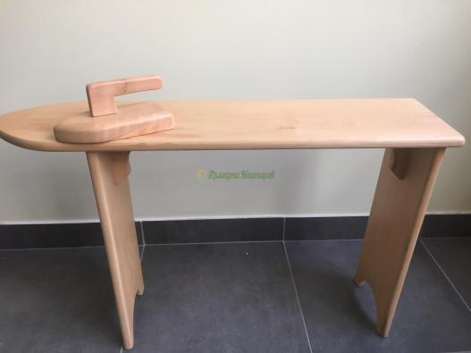 <div style=margin-left:10px><h1>Гладильная доска с утюгом</h1><p><a href="/catalog/podarki--suveniry/">Подарунки, сувеніри</a> » <a href="/catalog/podarki--suveniry/igrushki/">Iграшки</a></p><i class="fa fa-map-marker"></i> Киевская область, Киев<br /><br /><div class="socdata"><script src="//yastatic.net/es5-shims/0.0.2/es5-shims.min.js"></script>
                                            <script src="//yastatic.net/share2/share.js"></script>
                                            <div class="ya-share2" data-services="facebook,gplus,twitter,lj,viber,whatsapp,skype" data-counter=""></div></div>