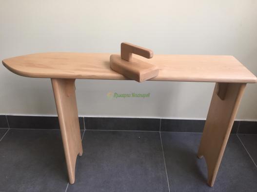 <div style=margin-left:10px><h1>Гладильная доска с утюгом</h1><p><a href="/catalog/podarki--suveniry/">Подарунки, сувеніри</a> » <a href="/catalog/podarki--suveniry/igrushki/">Iграшки</a></p><i class="fa fa-map-marker"></i> Киевская область, Киев<br /><br /><div class="socdata"><script src="//yastatic.net/es5-shims/0.0.2/es5-shims.min.js"></script>
                                            <script src="//yastatic.net/share2/share.js"></script>
                                            <div class="ya-share2" data-services="facebook,gplus,twitter,lj,viber,whatsapp,skype" data-counter=""></div></div>