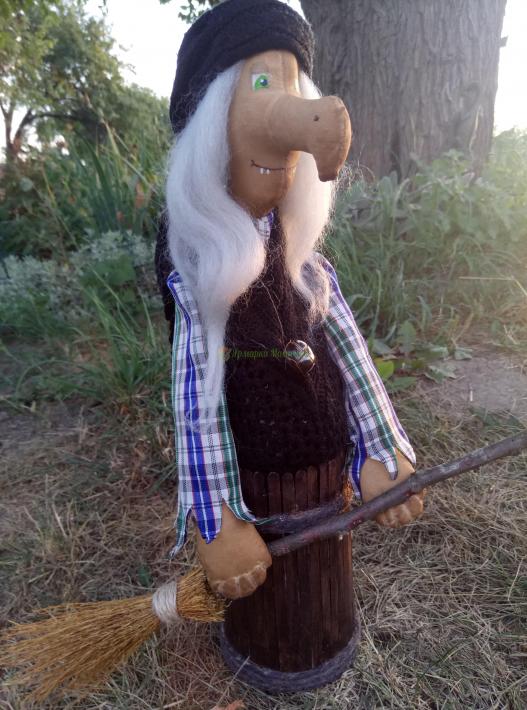 <div style=margin-left:10px><h1>оберег Баба Яга</h1><p><a href="/catalog/podarki--suveniry/">Подарунки, сувеніри</a> » <a href="/catalog/podarki--suveniry/podarki/">Подарунки</a></p><i class="fa fa-map-marker"></i> Киевская область, Киев<br /><br /><div class="socdata"><script src="//yastatic.net/es5-shims/0.0.2/es5-shims.min.js"></script>
                                            <script src="//yastatic.net/share2/share.js"></script>
                                            <div class="ya-share2" data-services="facebook,gplus,twitter,lj,viber,whatsapp,skype" data-counter=""></div></div>