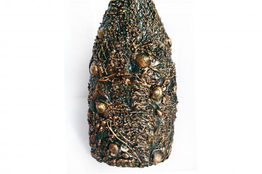 <div style=margin-left:10px><h1>Подарок рыбаку Декор бутылки рыбацкой тематики</h1><p><a href="/catalog/podarki--suveniry/">Подарунки, сувеніри</a> » <a href="/catalog/podarki--suveniry/podarki/">Подарунки</a></p><i class="fa fa-map-marker"></i> Донецкая область, Мариуполь<br /><br /><div class="socdata"><script src="//yastatic.net/es5-shims/0.0.2/es5-shims.min.js"></script>
                                            <script src="//yastatic.net/share2/share.js"></script>
                                            <div class="ya-share2" data-services="facebook,gplus,twitter,lj,viber,whatsapp,skype" data-counter=""></div></div>