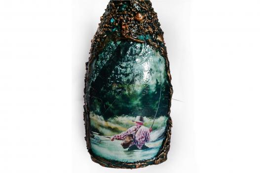 <div style=margin-left:10px><h1>Подарок рыбаку Декор бутылки рыбацкой тематики</h1><p><a href="/catalog/podarki--suveniry/">Подарунки, сувеніри</a> » <a href="/catalog/podarki--suveniry/podarki/">Подарунки</a></p><i class="fa fa-map-marker"></i> Донецкая область, Мариуполь<br /><br /><div class="socdata"><script src="//yastatic.net/es5-shims/0.0.2/es5-shims.min.js"></script>
                                            <script src="//yastatic.net/share2/share.js"></script>
                                            <div class="ya-share2" data-services="facebook,gplus,twitter,lj,viber,whatsapp,skype" data-counter=""></div></div>