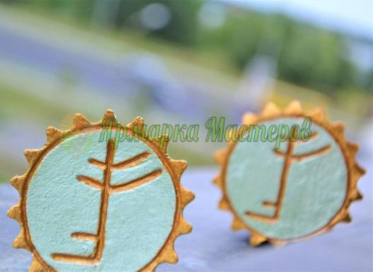 <div style=margin-left:10px><h1>Рунический камень «Финансовый Успех»</h1><p><a href="/catalog/ezoterika/">Езотерика</a> » <a href="/catalog/ezoterika/raznoe/">Рiзне</a></p><i class="fa fa-map-marker"></i> Киевская область, Киев<br /><br /><div class="socdata"><script src="//yastatic.net/es5-shims/0.0.2/es5-shims.min.js"></script>
                                            <script src="//yastatic.net/share2/share.js"></script>
                                            <div class="ya-share2" data-services="facebook,gplus,twitter,lj,viber,whatsapp,skype" data-counter=""></div></div>