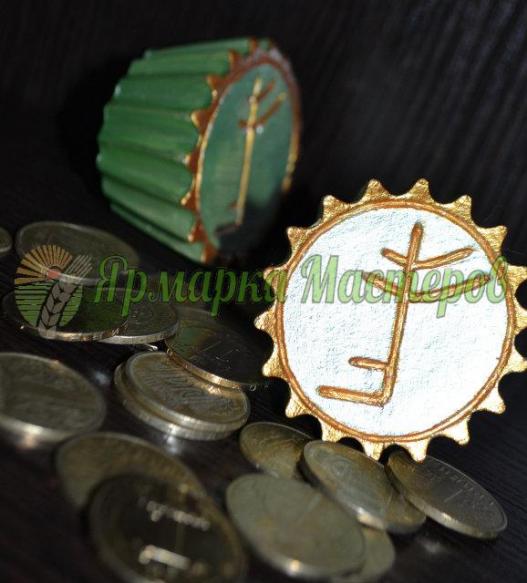 <div style=margin-left:10px><h1>Рунический камень «Финансовый Успех»</h1><p><a href="/catalog/ezoterika/">Езотерика</a> » <a href="/catalog/ezoterika/raznoe/">Рiзне</a></p><i class="fa fa-map-marker"></i> Киевская область, Киев<br /><br /><div class="socdata"><script src="//yastatic.net/es5-shims/0.0.2/es5-shims.min.js"></script>
                                            <script src="//yastatic.net/share2/share.js"></script>
                                            <div class="ya-share2" data-services="facebook,gplus,twitter,lj,viber,whatsapp,skype" data-counter=""></div></div>