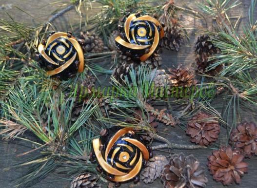 <div style=margin-left:10px><h1>Аромароза "Золотое Сияние"</h1><p><a href="/catalog/dekor/">Декор</a> » <a href="/catalog/dekor/drugoe/">Iнше</a></p><i class="fa fa-map-marker"></i> Киевская область, Киев<br /><br /><div class="socdata"><script src="//yastatic.net/es5-shims/0.0.2/es5-shims.min.js"></script>
                                            <script src="//yastatic.net/share2/share.js"></script>
                                            <div class="ya-share2" data-services="facebook,gplus,twitter,lj,viber,whatsapp,skype" data-counter=""></div></div>