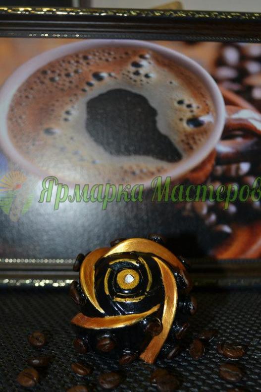 <div style=margin-left:10px><h1>Аромароза "Золотое Сияние"</h1><p><a href="/catalog/dekor/">Декор</a> » <a href="/catalog/dekor/drugoe/">Iнше</a></p><i class="fa fa-map-marker"></i> Киевская область, Киев<br /><br /><div class="socdata"><script src="//yastatic.net/es5-shims/0.0.2/es5-shims.min.js"></script>
                                            <script src="//yastatic.net/share2/share.js"></script>
                                            <div class="ya-share2" data-services="facebook,gplus,twitter,lj,viber,whatsapp,skype" data-counter=""></div></div>