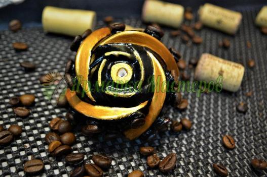 <div style=margin-left:10px><h1>Аромароза "Золотое Сияние"</h1><p><a href="/catalog/dekor/">Декор</a> » <a href="/catalog/dekor/drugoe/">Iнше</a></p><i class="fa fa-map-marker"></i> Киевская область, Киев<br /><br /><div class="socdata"><script src="//yastatic.net/es5-shims/0.0.2/es5-shims.min.js"></script>
                                            <script src="//yastatic.net/share2/share.js"></script>
                                            <div class="ya-share2" data-services="facebook,gplus,twitter,lj,viber,whatsapp,skype" data-counter=""></div></div>