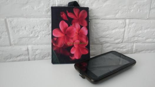 <div style=margin-left:10px><h1>Чехол для телефона из фетра</h1><p><a href="/catalog/ukrasheniya/">Прикраси</a> » <a href="/catalog/ukrasheniya/aksessuary/">Аксесуари</a></p><i class="fa fa-map-marker"></i> Донецкая область, Артемовск<br /><br /><div class="socdata"><script src="//yastatic.net/es5-shims/0.0.2/es5-shims.min.js"></script>
                                            <script src="//yastatic.net/share2/share.js"></script>
                                            <div class="ya-share2" data-services="facebook,gplus,twitter,lj,viber,whatsapp,skype" data-counter=""></div></div>