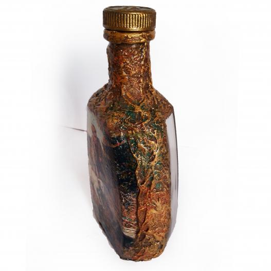 <div style=margin-left:10px><h1>Декор бутылки ′Подарок охотнику′ Подарок мужчине на день рождения юбилей </h1><p><a href="/catalog/podarki--suveniry/">Подарунки, сувеніри</a> » <a href="/catalog/podarki--suveniry/podarki/">Подарунки</a></p><i class="fa fa-map-marker"></i> Донецкая область, Мариуполь<br /><br /><div class="socdata"><script src="//yastatic.net/es5-shims/0.0.2/es5-shims.min.js"></script>
                                            <script src="//yastatic.net/share2/share.js"></script>
                                            <div class="ya-share2" data-services="facebook,gplus,twitter,lj,viber,whatsapp,skype" data-counter=""></div></div>