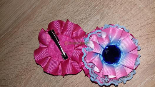 <div style=margin-left:10px><h1>Украшения для волос</h1><p><a href="/catalog/ukrasheniya/">Прикраси</a> » <a href="/catalog/ukrasheniya/aksessuary/">Аксесуари</a></p><i class="fa fa-map-marker"></i> Черниговская область, Березна<br /><br /><div class="socdata"><script src="//yastatic.net/es5-shims/0.0.2/es5-shims.min.js"></script>
                                            <script src="//yastatic.net/share2/share.js"></script>
                                            <div class="ya-share2" data-services="facebook,gplus,twitter,lj,viber,whatsapp,skype" data-counter=""></div></div>