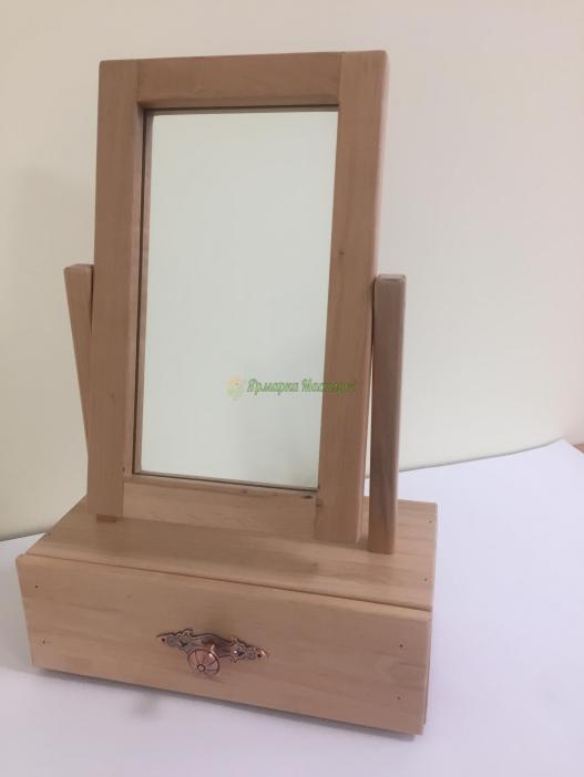 <div style=margin-left:10px><h1>Зеркало "Мини-трюмо". Распродажа</h1><p><a href="/catalog/dekor/">Декор</a> » <a href="/catalog/dekor/zerkala/">Дзеркала</a></p><i class="fa fa-map-marker"></i> Киевская область, Киев<br /><br /><div class="socdata"><script src="//yastatic.net/es5-shims/0.0.2/es5-shims.min.js"></script>
                                            <script src="//yastatic.net/share2/share.js"></script>
                                            <div class="ya-share2" data-services="facebook,gplus,twitter,lj,viber,whatsapp,skype" data-counter=""></div></div>