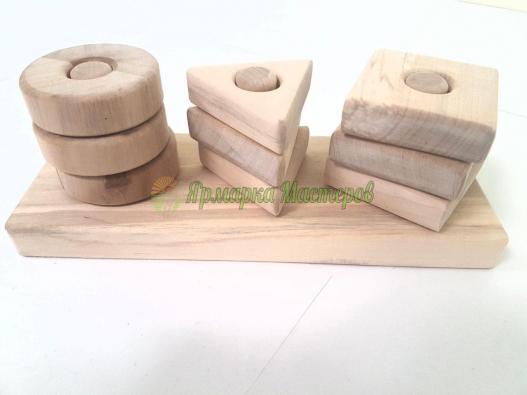 <div style=margin-left:10px><h1>Деревянная пирамидка </h1><p><a href="/catalog/ukrasheniya/">Прикраси</a> » <a href="/catalog/ukrasheniya/igrushki/">Iграшки</a></p><i class="fa fa-map-marker"></i> Киевская область, Киев<br /><br /><div class="socdata"><script src="//yastatic.net/es5-shims/0.0.2/es5-shims.min.js"></script>
                                            <script src="//yastatic.net/share2/share.js"></script>
                                            <div class="ya-share2" data-services="facebook,gplus,twitter,lj,viber,whatsapp,skype" data-counter=""></div></div>