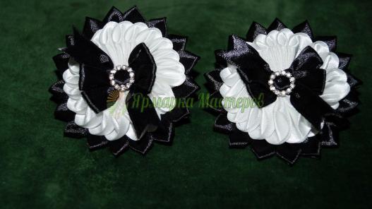 <div style=margin-left:10px><h1>Бантики для школы</h1><p><a href="/catalog/aksessuary/">Аксесуари</a> » <a href="/catalog/aksessuary/banty/">Банти</a></p><i class="fa fa-map-marker"></i> Полтавская область, Полтава<br /><br /><div class="socdata"><script src="//yastatic.net/es5-shims/0.0.2/es5-shims.min.js"></script>
                                            <script src="//yastatic.net/share2/share.js"></script>
                                            <div class="ya-share2" data-services="facebook,gplus,twitter,lj,viber,whatsapp,skype" data-counter=""></div></div>