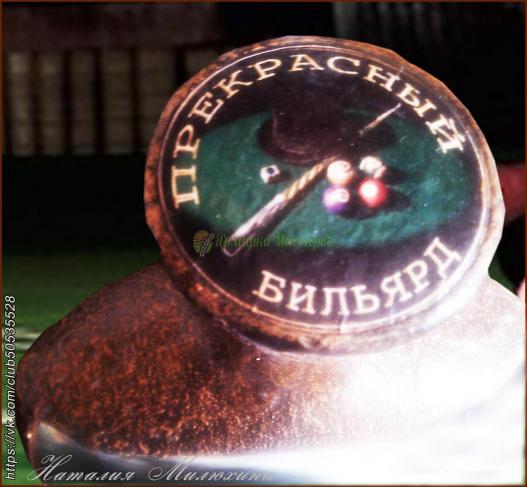 <div style=margin-left:10px><h1>Бутылка сувенир Бильярд. подарок мужчине на день рождения юбилей</h1><p><a href="/catalog/podarki--suveniry/">Подарунки, сувеніри</a> » <a href="/catalog/podarki--suveniry/podarki/">Подарунки</a></p><i class="fa fa-map-marker"></i> Донецкая область, Мариуполь<br /><br /><div class="socdata"><script src="//yastatic.net/es5-shims/0.0.2/es5-shims.min.js"></script>
                                            <script src="//yastatic.net/share2/share.js"></script>
                                            <div class="ya-share2" data-services="facebook,gplus,twitter,lj,viber,whatsapp,skype" data-counter=""></div></div>