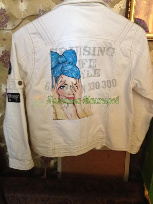 <div style=margin-left:10px><h1>Куртка джинс белая с росписью</h1><p><a href="/catalog/kartiny/">Картини</a> » <a href="/catalog/kartiny/na-tkani/">На тканинi</a></p><i class="fa fa-map-marker"></i> Киевская область, Боярка<br /><br /><div class="socdata"><script src="//yastatic.net/es5-shims/0.0.2/es5-shims.min.js"></script>
                                            <script src="//yastatic.net/share2/share.js"></script>
                                            <div class="ya-share2" data-services="facebook,gplus,twitter,lj,viber,whatsapp,skype" data-counter=""></div></div>