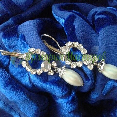 <div style=margin-left:10px><h1>тиара и серьги</h1><p><a href="/catalog/aksessuary/">Аксесуари</a> » <a href="/catalog/aksessuary/diademy/">Діадеми</a></p><i class="fa fa-map-marker"></i> Донецкая область, Мариуполь<br /><br /><div class="socdata"><script src="//yastatic.net/es5-shims/0.0.2/es5-shims.min.js"></script>
                                            <script src="//yastatic.net/share2/share.js"></script>
                                            <div class="ya-share2" data-services="facebook,gplus,twitter,lj,viber,whatsapp,skype" data-counter=""></div></div>