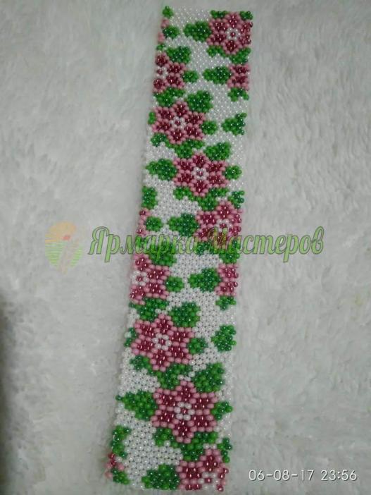 <div style=margin-left:10px><h1>Браслеты из бисера</h1><p><a href="/catalog/ukrasheniya/">Прикраси</a> » <a href="/catalog/ukrasheniya/aksessuary/">Аксесуари</a></p><i class="fa fa-map-marker"></i> Ивано-Франковская область, Калуш<br /><br /><div class="socdata"><script src="//yastatic.net/es5-shims/0.0.2/es5-shims.min.js"></script>
                                            <script src="//yastatic.net/share2/share.js"></script>
                                            <div class="ya-share2" data-services="facebook,gplus,twitter,lj,viber,whatsapp,skype" data-counter=""></div></div>